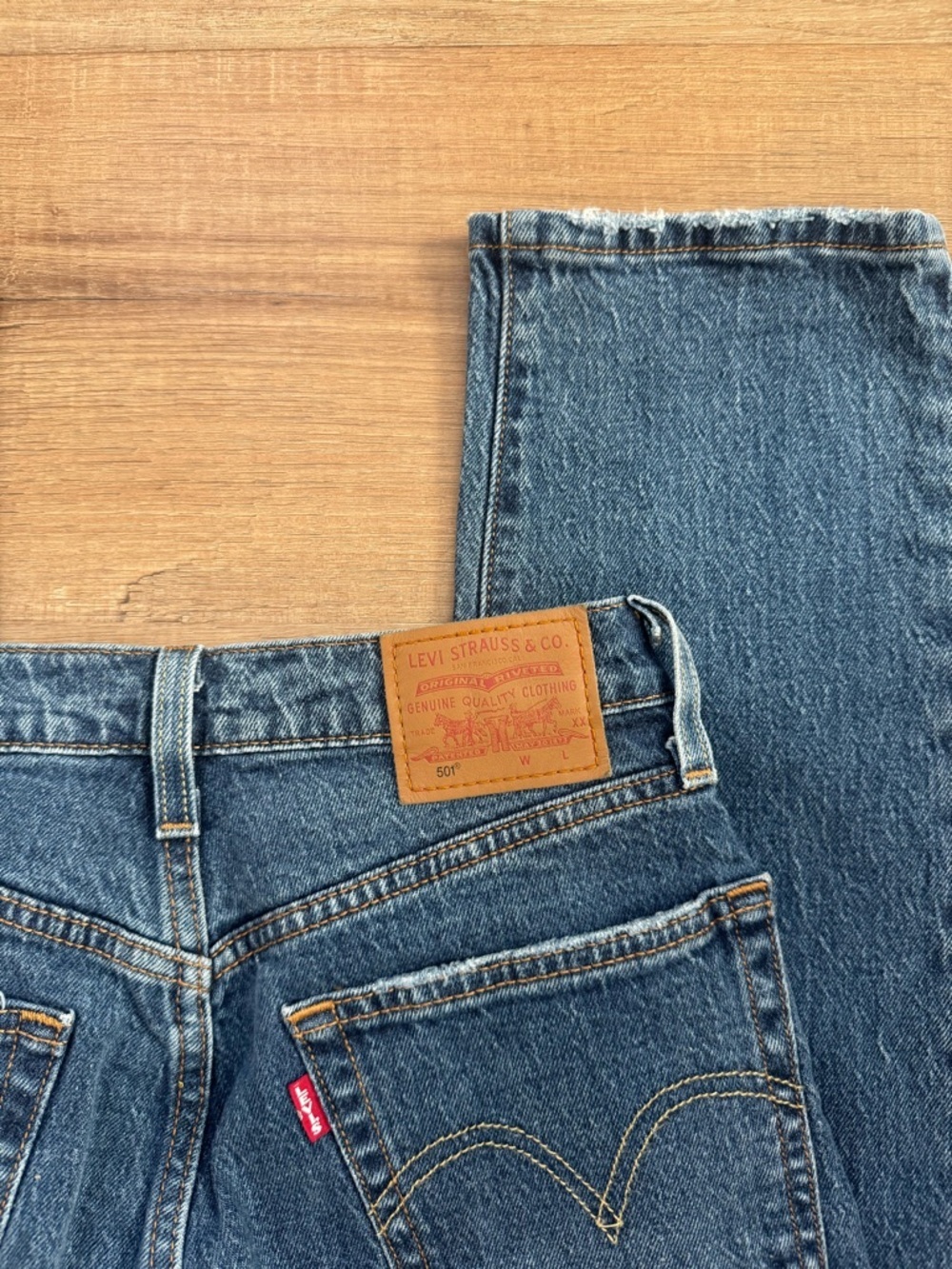 Levis 501 Original Jeans Womens 24x30 Blue High Rise Straight 99%Cotton Denim - Picture 5 of 5